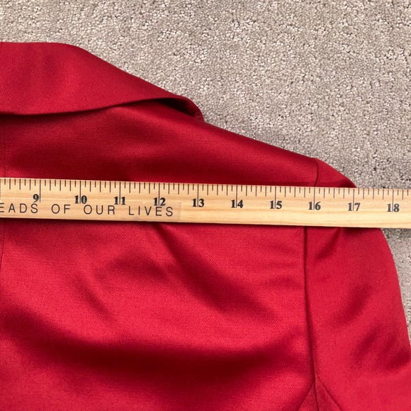 Kasper Skirt Suit Womens 10 Red Satin Shimmer Ruffle Peplum Holiday Romantic - Picture 8 of 16